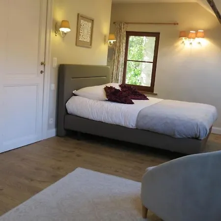 Gite Incontournable Avec Sauna Et Piscine Dans Propriete De Charme Et Boisee Villers-la-Ville