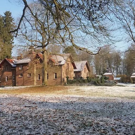 Holiday home Gite Incontournable Avec Sauna Et Piscine Dans Propriete De Charme Et Boisee