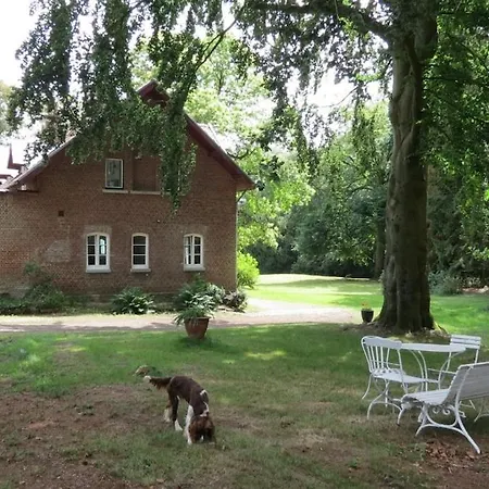 Holiday home Gite Incontournable Avec Sauna Et Piscine Dans Propriete De Charme Et Boisee