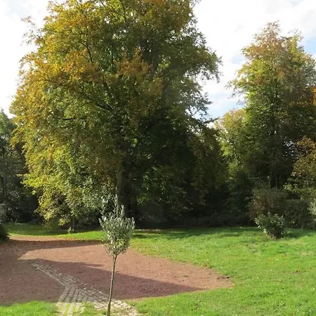 Gite Incontournable Avec Sauna Et Piscine Dans Propriete De Charme Et Boisee Holiday home *